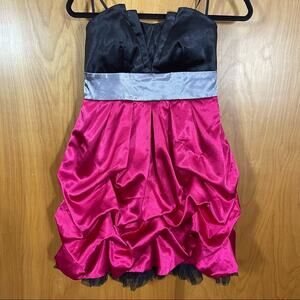 I.N. San Francisco, Mini Dress, Strapless. Size 7, Black Grey and Pink!